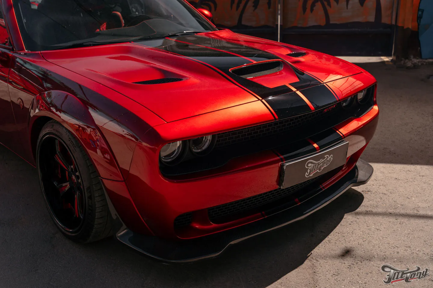 Вспомним большой проект по Dodge Challenger Hellcat?